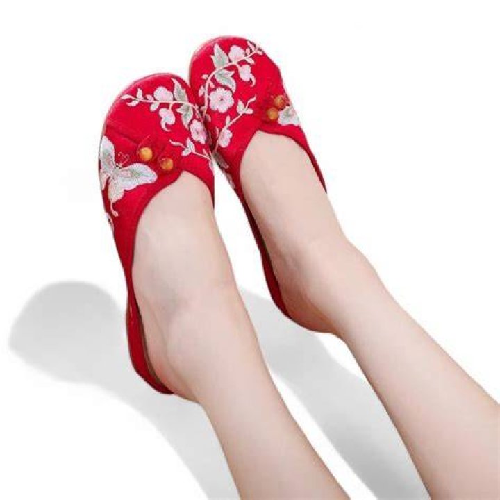 𝙥𝙞𝙣𝙩𝙚𝙧𝙚𝙨𝙩 chineseslippers
