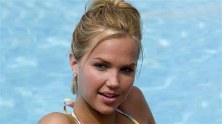 Arielle Kebbel Height and Weight, Bra Size, Body Measurements