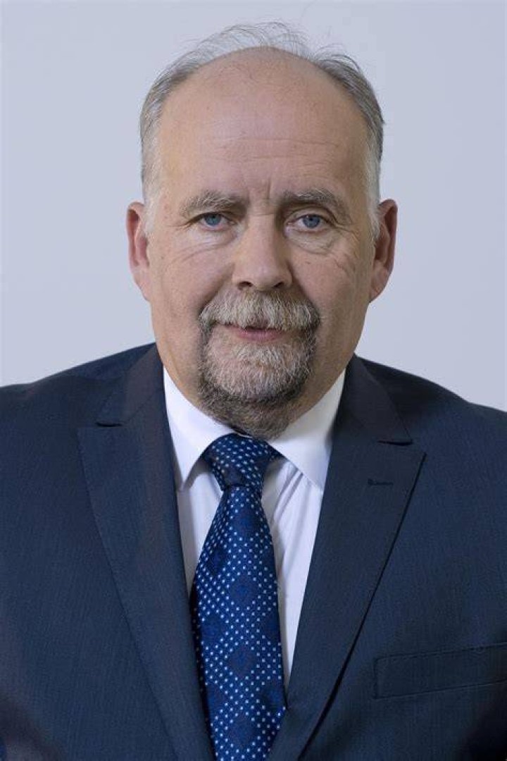 FileAndrzej Person Kancelaria Senatu.jpg Wikimedia Commons