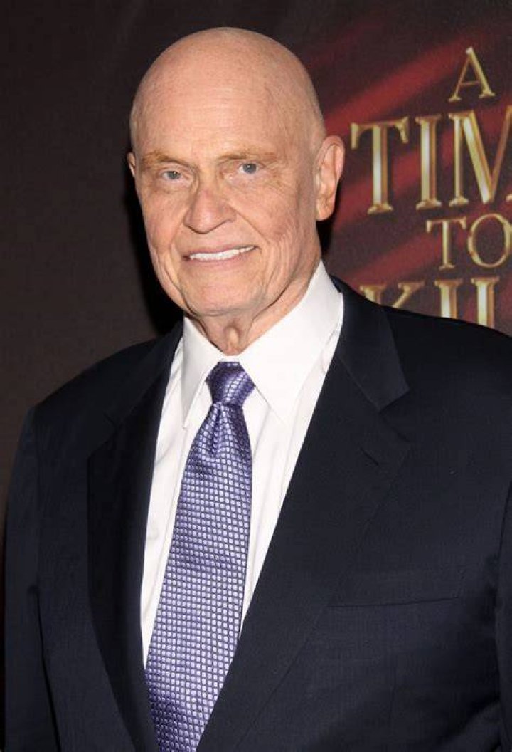 Fred Thompson's Biggest Boosters His Ex Harem!