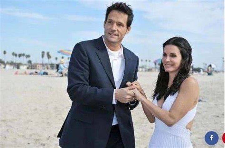 Josh Hopkins Married, Wife, Gay, Dating, Fitness, Net Worth