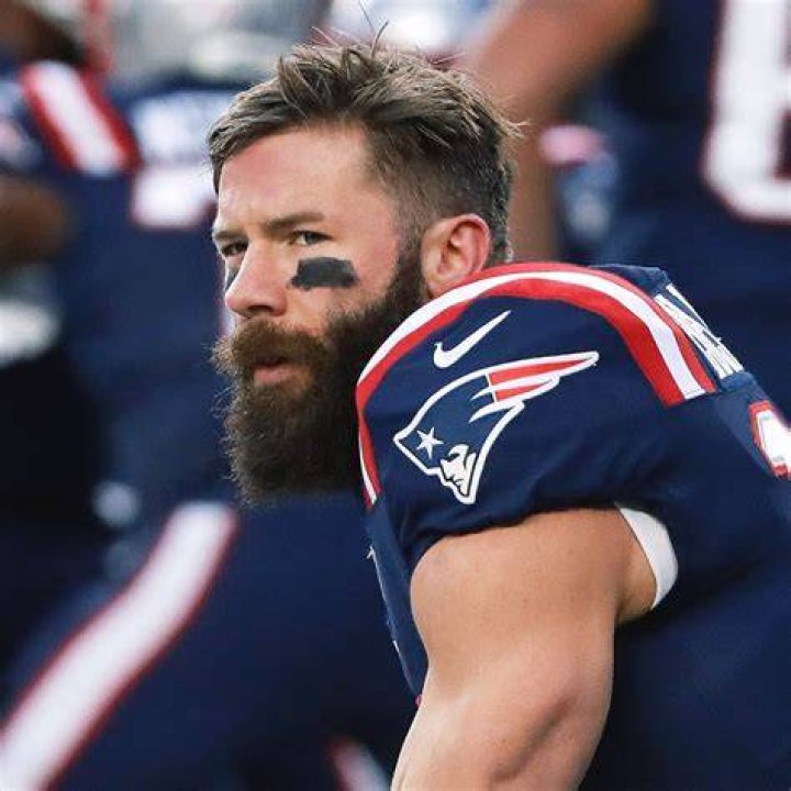 Julian Edelman's girlfriend Daiane Sodre excited for the season to