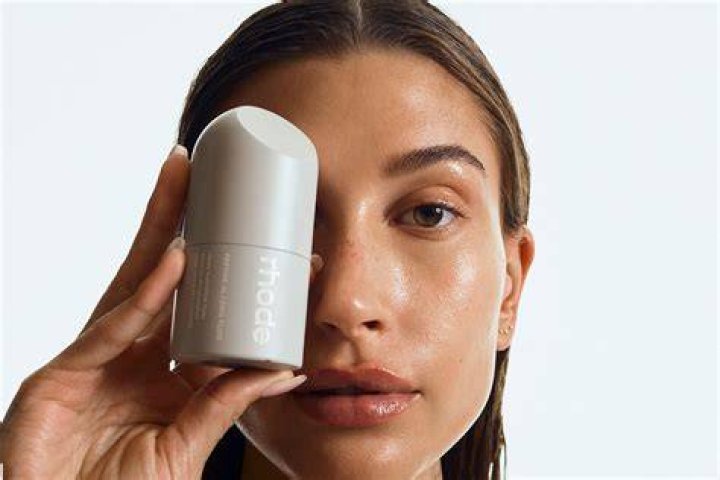 Rhode's Peptide Lip Treatment Gives Me Plump, PillowySoft Lips