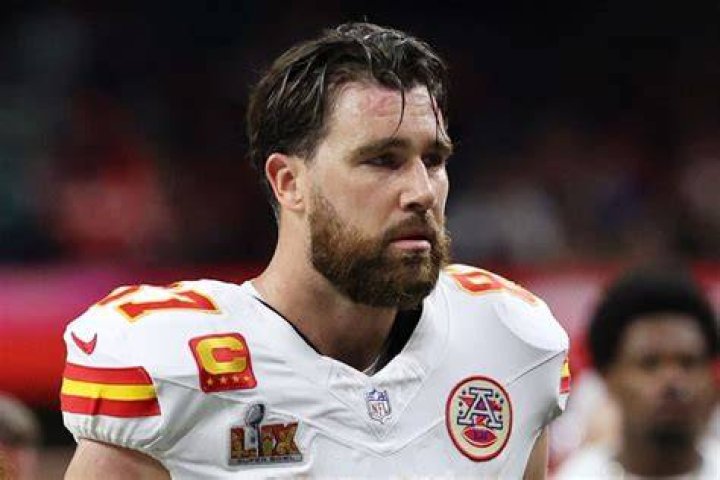 Travis Kelce 'drools' over girlfriend Kayla Nicole's new photos